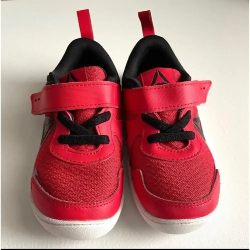 Reebok Red Sneakers Peek N’‎ Fit Adjustable Toddler size 8